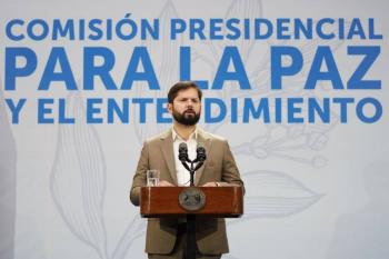 Presunto caso de corrupci&oacute;n en alianza de gobierno arrincona a Boric en Chile