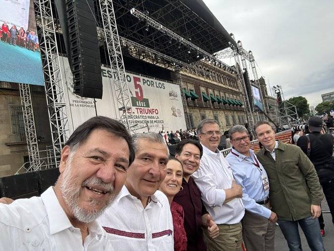 Unidad y Transformación: Los líderes políticos se congregan en el evento del quinto aniversario del triunfo de AMLO