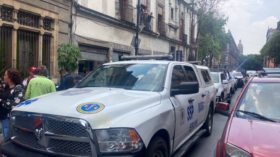 Se desploma montacargas en la Antigua Escuela de Economía en CDMX