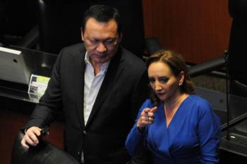 Miguel Ángel Osorio Chong, Claudia Ruiz Massieu, Eruviel Ávila y Nuvia Mayorga, renuncian al PRI