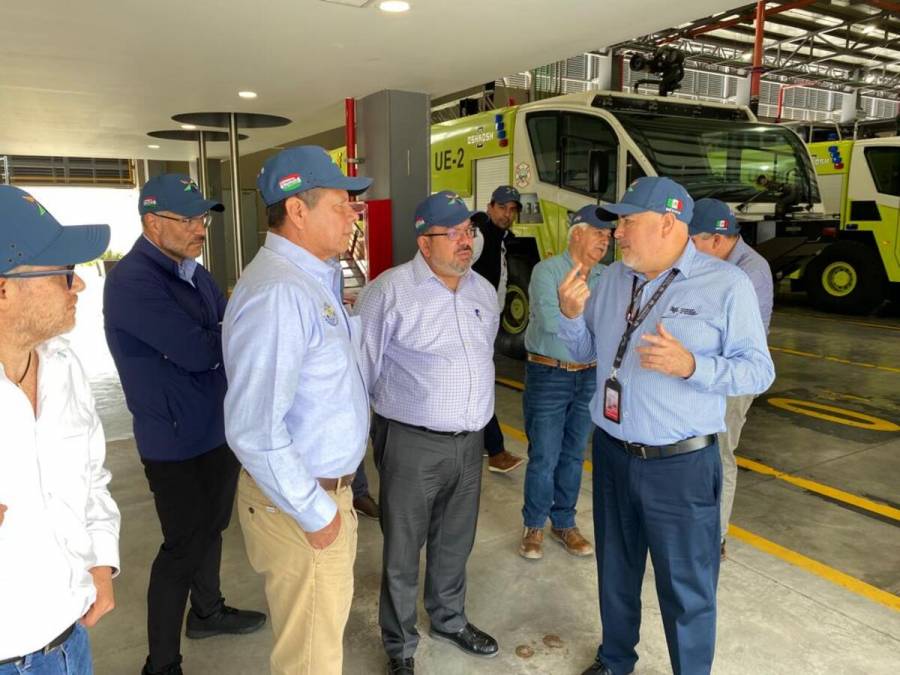 Jorge Nuño supervisa obras de la Línea 4 del Tren Ligero de Guadalajara