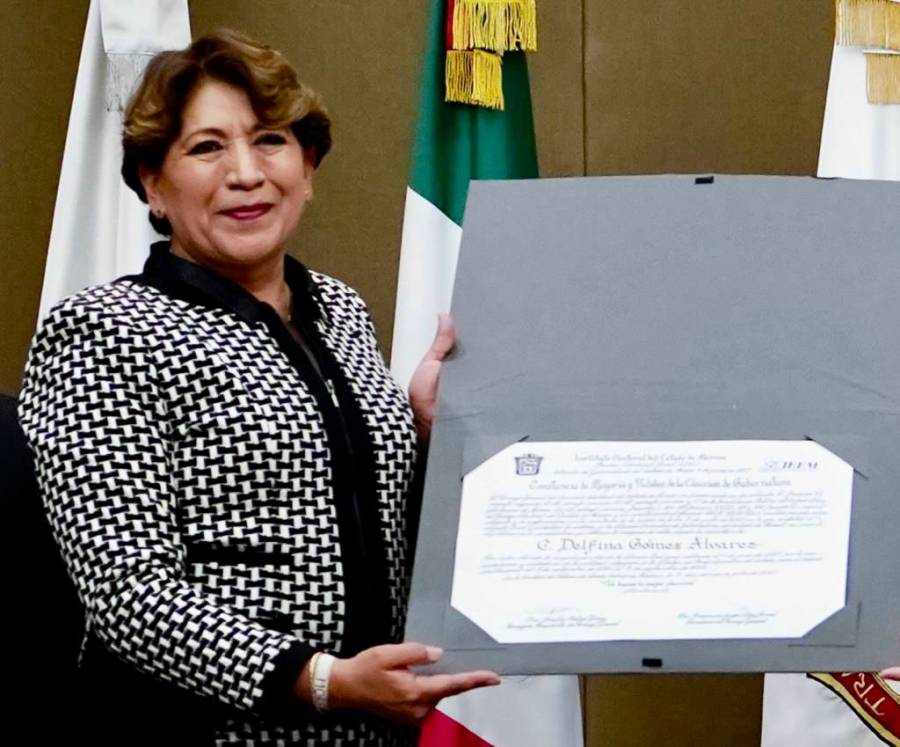Recibe Delfina Gómez Constancia de Gobernadora electa