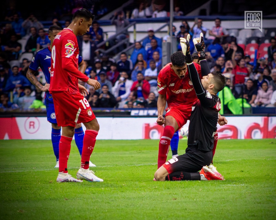 Toluca hace diabluras ante Cruz Azul en el Estadio Azteca