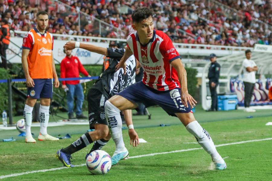 Chivas logra ante Necaxa su tercer triunfo al hilo en la Liga MX