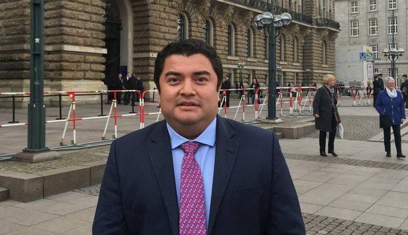 Liberan al científico mexicano luego de tres años en prisión por cargos de espionaje en EU