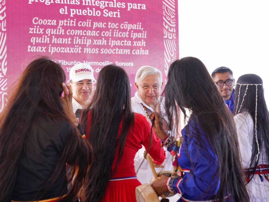 Evalúa AMLO plan de justicia para pueblo Seri