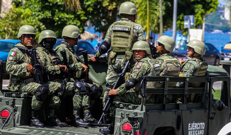 Detenidos implicados en balacera en plaza comercial de Morelia, Michoacán