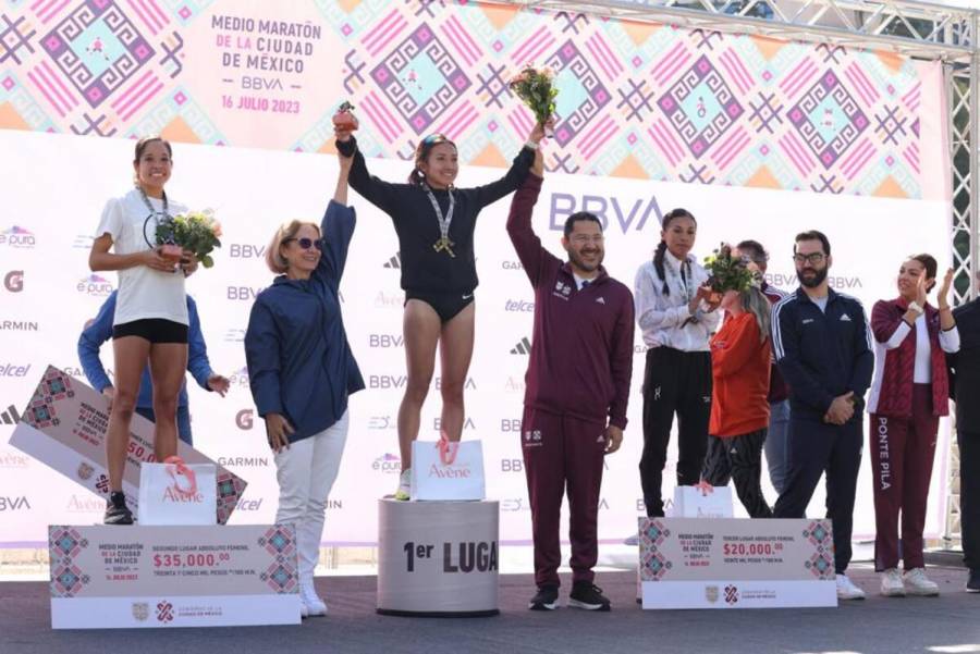 Fiesta excepcional Medio Maratón de la CDMX con 40 mil participantes: Martí Batres