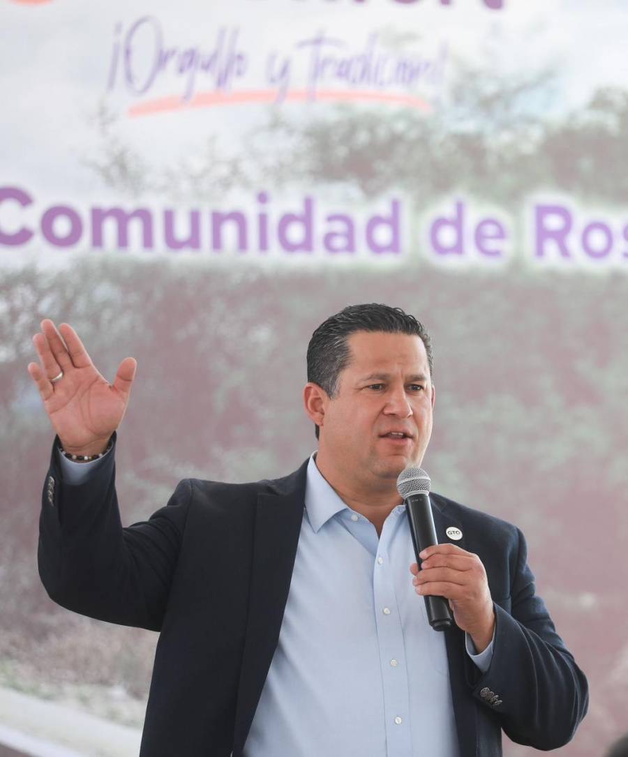 El gobernador Diego Sinhue visit&oacute; Comonfort para inaugurar la rehabilitaci&oacute;n de dos caminos rurales