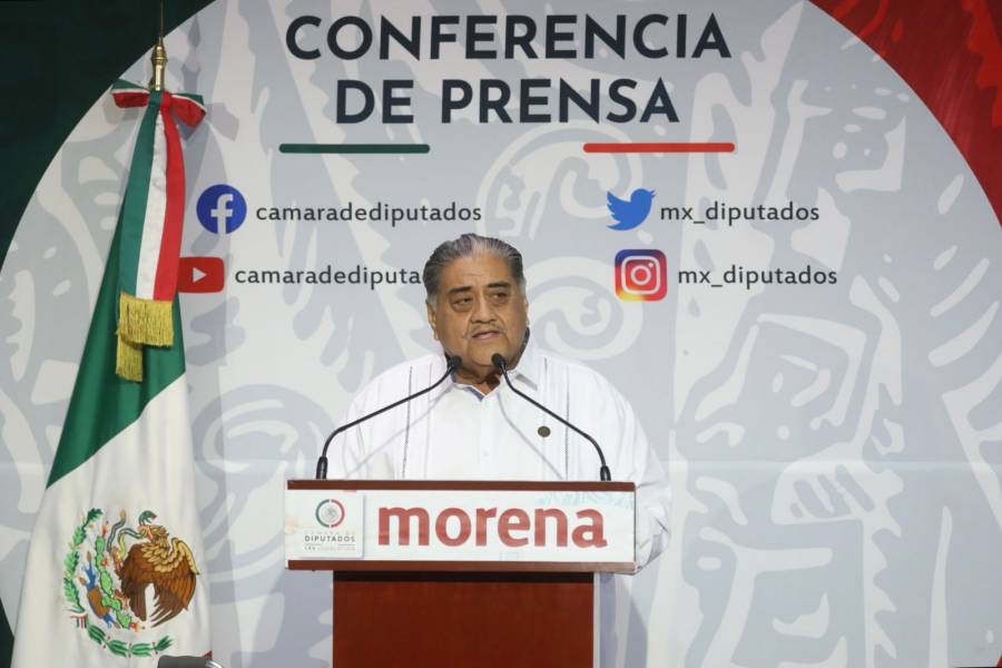 Diputado Javier Borrego lamenta bullying al ca&eacute;rsele pantal&oacute;n en evento p&uacute;blico