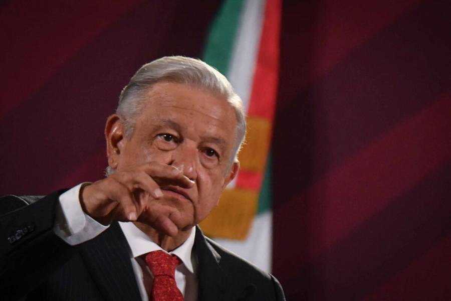 AMLO acusa al INE de ser como la 