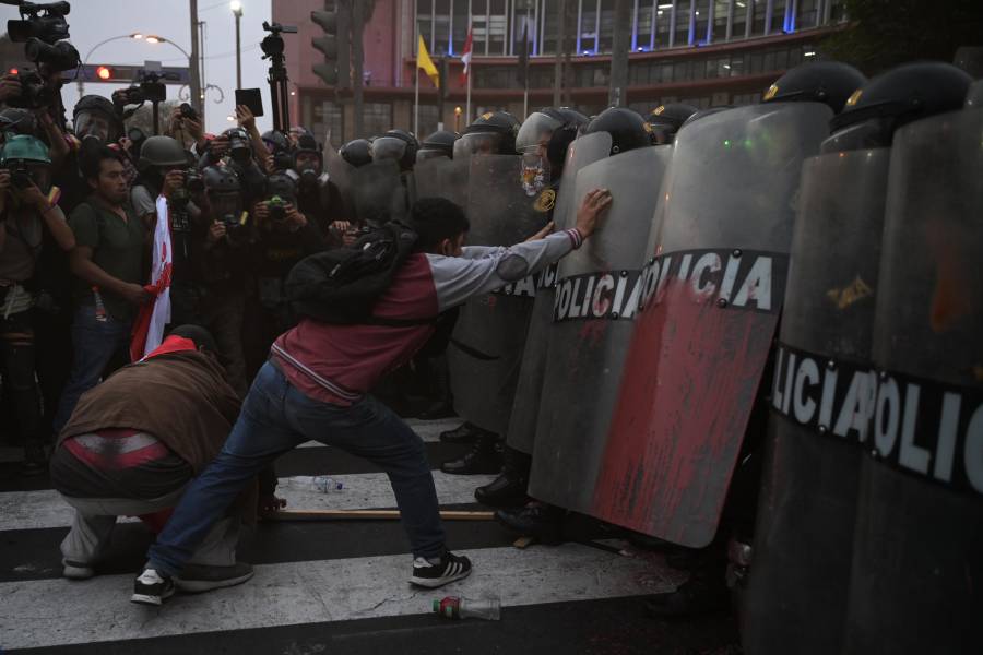Protestas contra Boluarte en Perú dejan 14 heridos mientras se preparan nuevas marchas