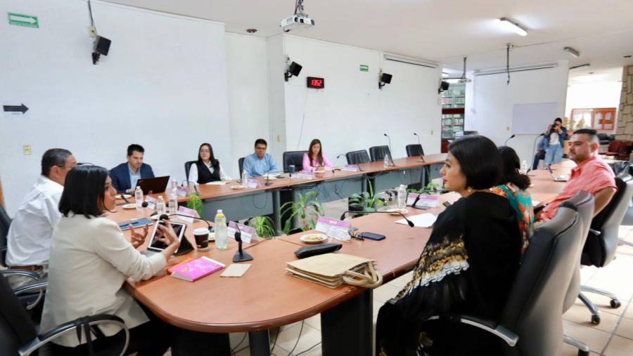 Tribunal Electoral instruye al INE para regular las giras de “corcholatas”