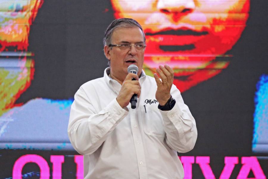 Señala Marcelo Ebrard que todo mundo tiene miedo de debatir con él