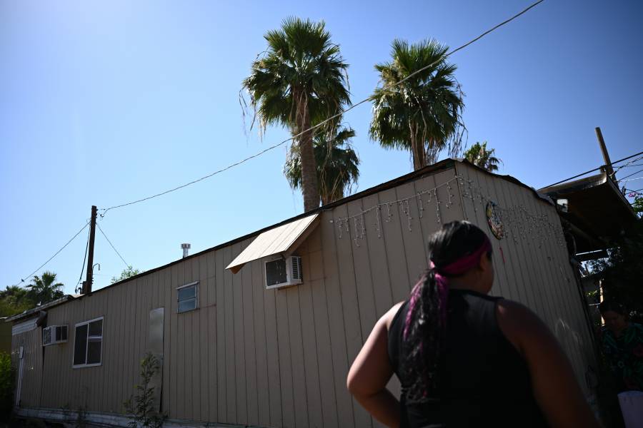 En Phoenix, la ola de calor expone a&uacute;n m&aacute;s la brecha entre ricos y pobres