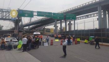 Retiran manifestantes que bloqueaban terminal 1 del AICM