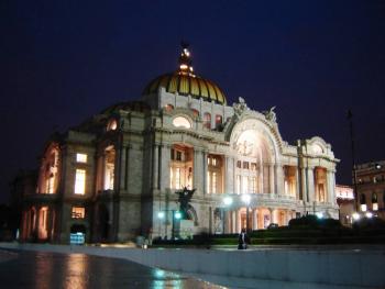 El Museo del Palacio de Bellas Artes recibe a sus visitantes nocturnos con The Chocolate Jazz Band