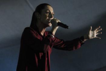 Sheinbaum recibe el apoyo de la presidenta de la C&aacute;mara Nacional de la Mujer