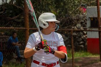 Selecci&oacute;n de beisbol femenil lleva a cabo primer juego rumbo a Campeonato Mundial