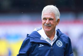 “Tuca” Ferretti sin preocupaci&oacute;n sobre su posible salida de Cruz Azul
