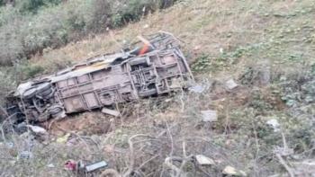 Al menos 10 muertos al caer autob&uacute;s a abismo en norte de Per&uacute;