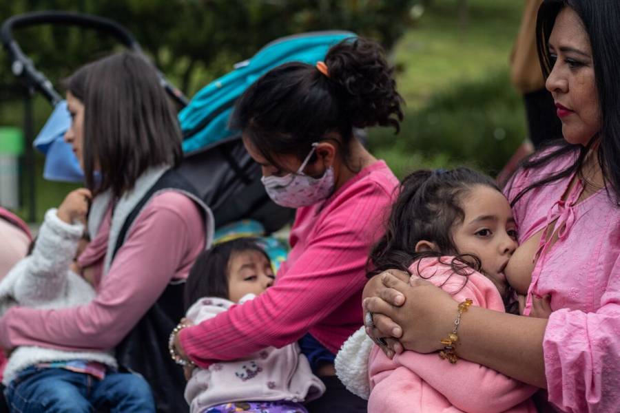 Lactancia materna cubre necesidades nutricionales de infantes y reduce riesgos de salud en la madre