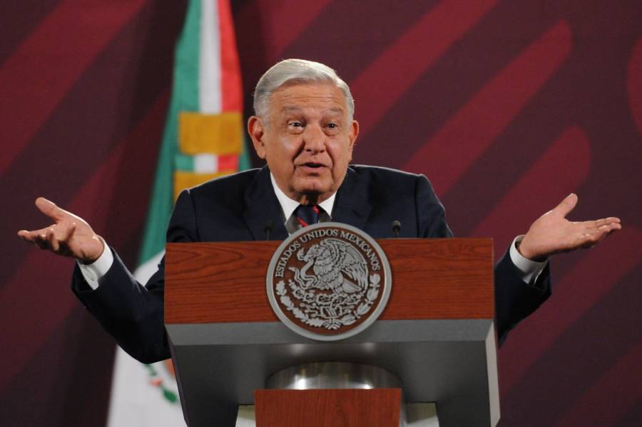 AMLO califica de 'inexplicable' que el autor de Fobaproa elabore el proyecto de la oposición
