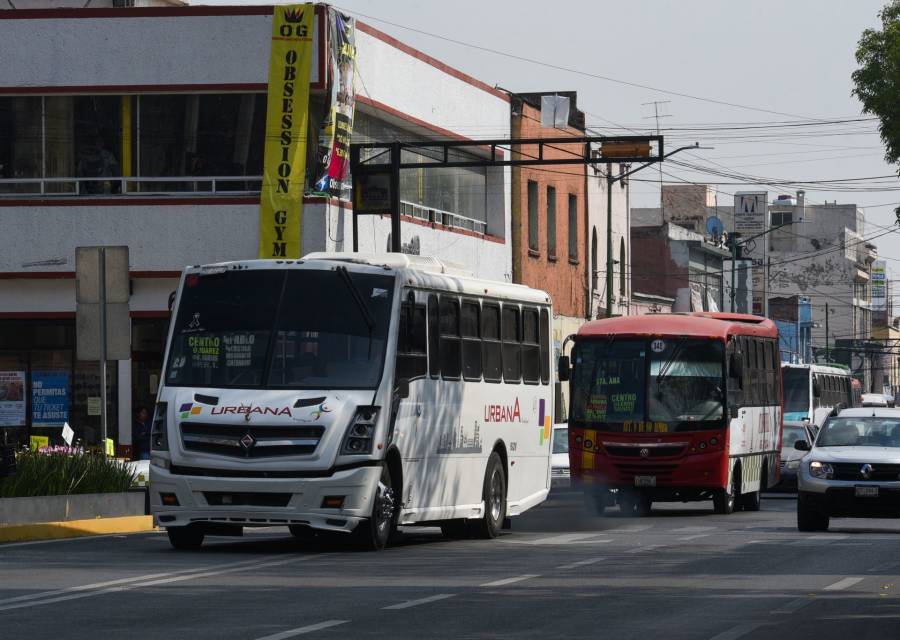 Transportistas del EdoMex amenazan con crear autodefensas ante extorsiones