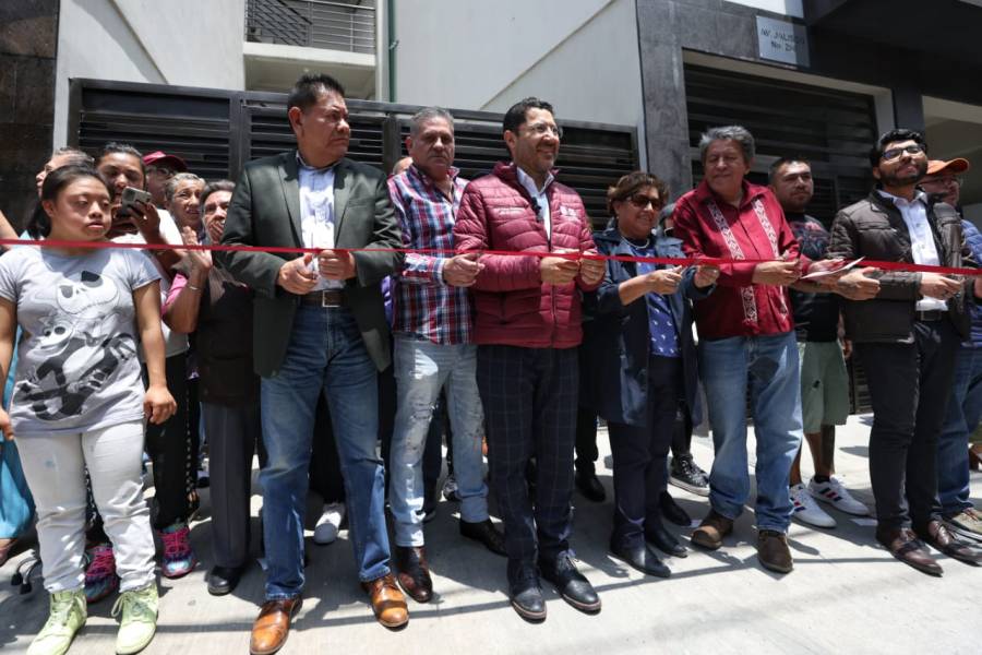 Una vivienda digna y segura tranquiliza el alma y ayuda a vivir más feliz: Martí Batres