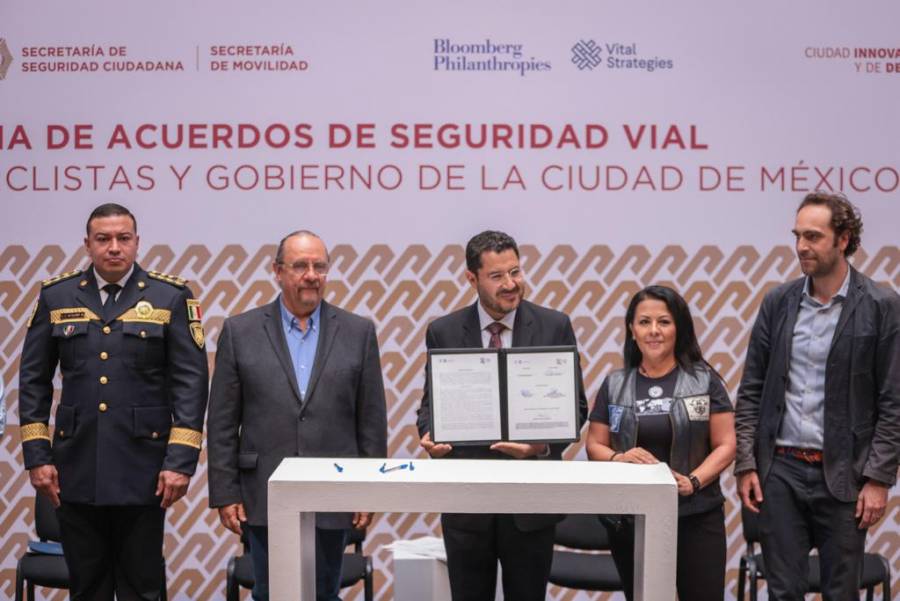 Acuerdan Gobierno de la CDMX y motociclistas acciones conjuntas para salvar vidas en la capital