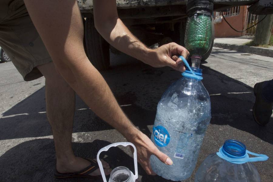 Provoca cortes de agua en Nezahualcóyotl reparación de tuberías