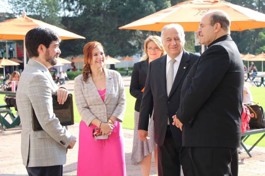 Estrecho trabajo con mujeres empresarias contribuye al desarrollo del sector turístico de México