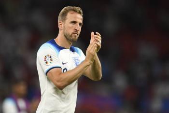 Harry Kane aterriza en M&uacute;nich; su fichaje por el Bayern parece 