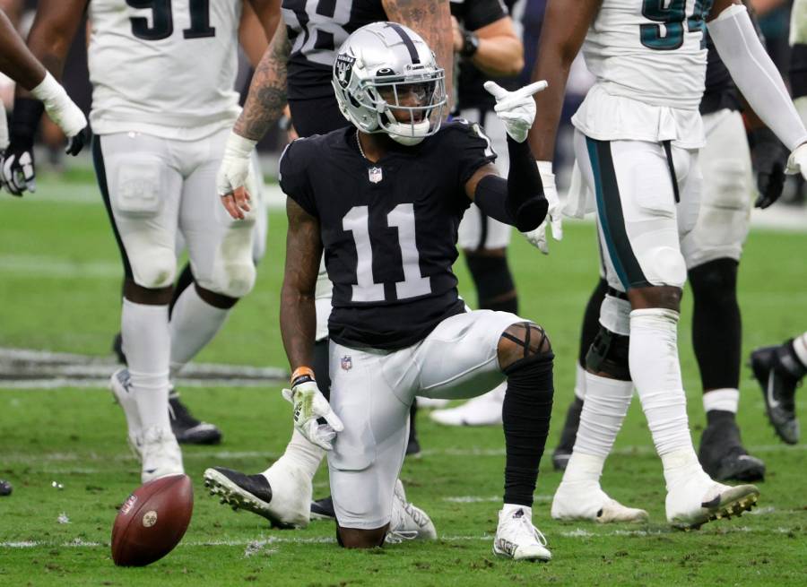Jugador de NFL vuelve a la cancha siete meses después de paro cardíaco