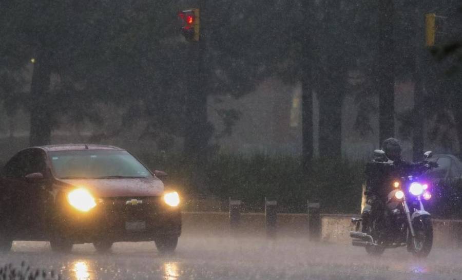 Activan alerta amarilla por lluvia en 10 alcaldías de la CDMX