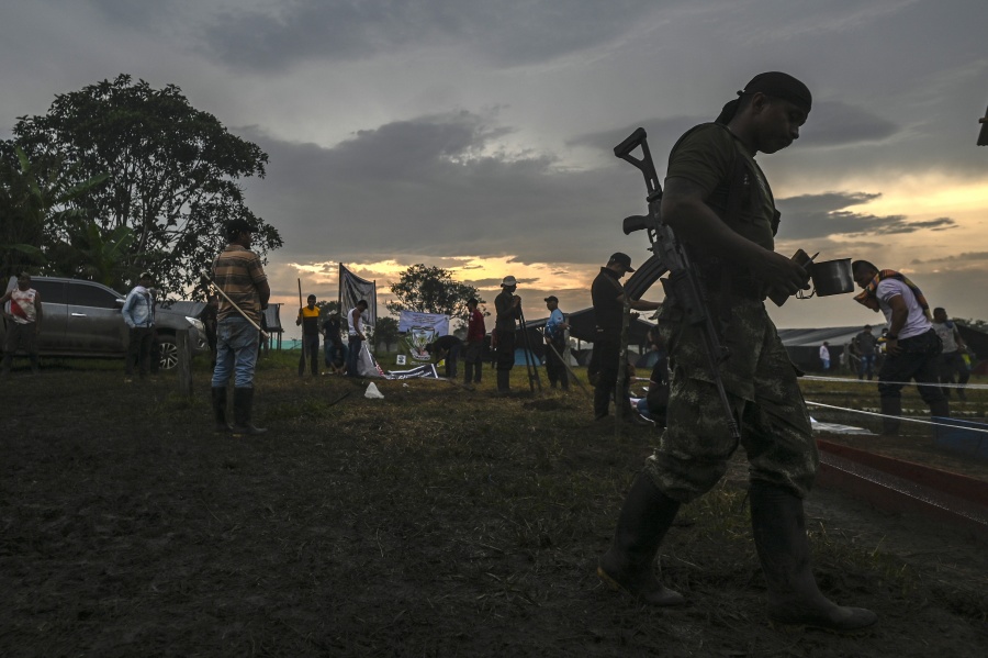 Ataques de disidentes de FARC dejan cuatro policías muertos en Colombia - ContraRéplica - Noticias