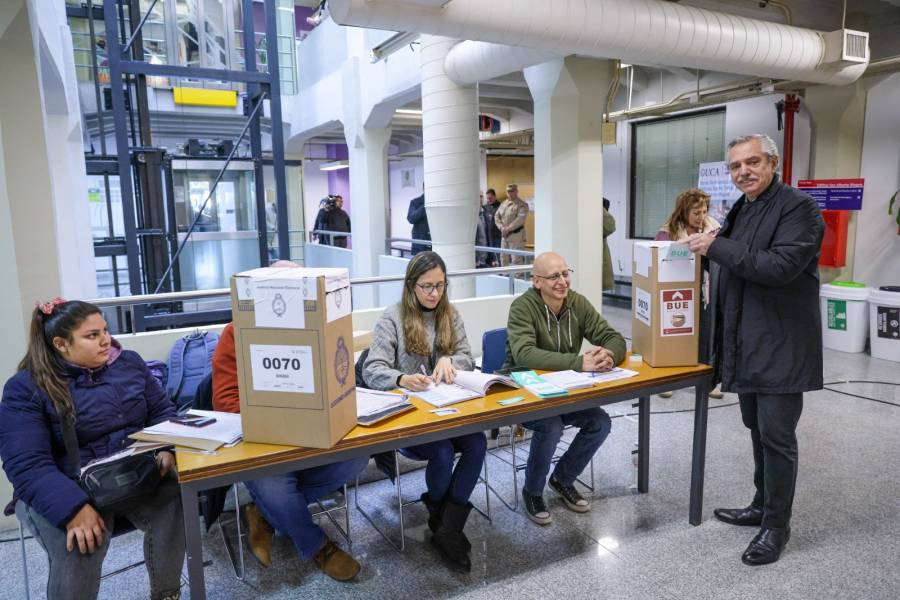 Argentina elige sus candidatos a la presidencia en plena crisis económica