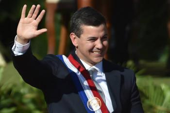 Santiago Pe&ntilde;a asume la presidencia de Paraguay y promete trabajar por la prosperidad del pa&iacute;s