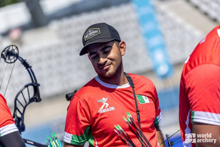 Miguel Becerra avanza a semifinales de Copa del Mundo de tiro con arco