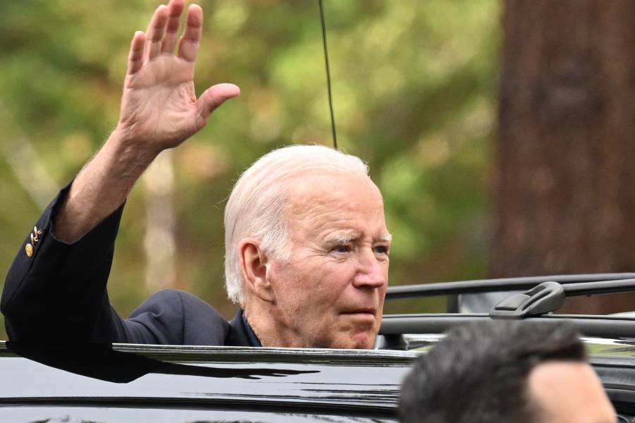 Biden se gasta USD 25 millones en conquistar el voto latino y afroestadounidense