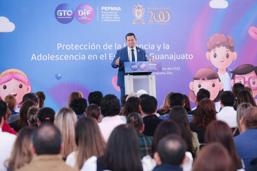 Pide Diego Sinhue reforzar acciones para proteger y garantizar los derechos de la ni&ntilde;ez y la adolescencia