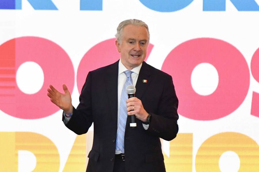 Aseguran que Santiago Creel seguirá en el proceso del Frente Amplio por México