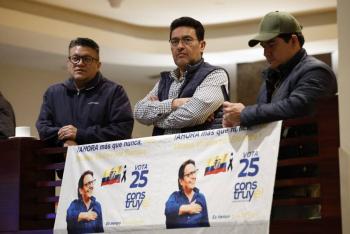 Termina votaci&oacute;n en un Ecuador militarizado por magnicidio y violencia narco
