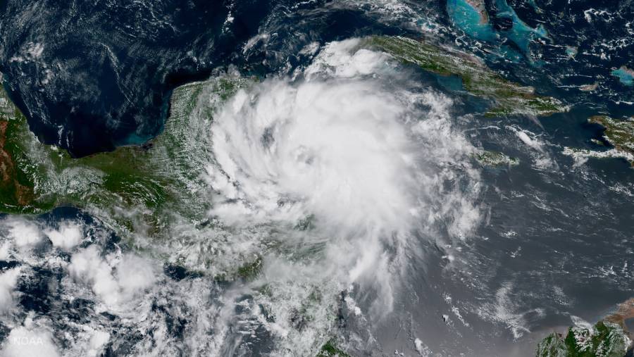 Tormenta tropical 'Franklin' alcanza la categor&iacute;a de hurac&aacute;n y podr&iacute;a fortalecerse a&uacute;n m&aacute;s