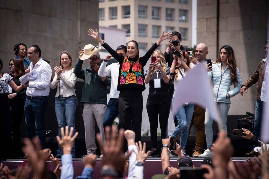 Concluye Sheinbaum gira en el país durante un evento en el Monumento a la Revolución