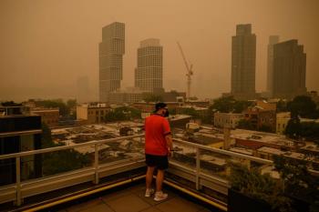 Otra ciudad de Canad&aacute; forzada a evacuar por los incendios