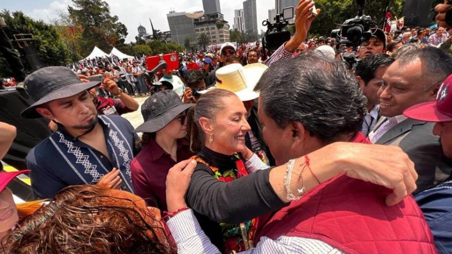 Julio Huerta acompaña a Claudia Sheinbaum en su cierre de campaña en la CDMX