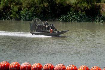 Ni boyas, ni cercas, ni alambres de p&uacute;as detienen el paso de migrantes a EEUU