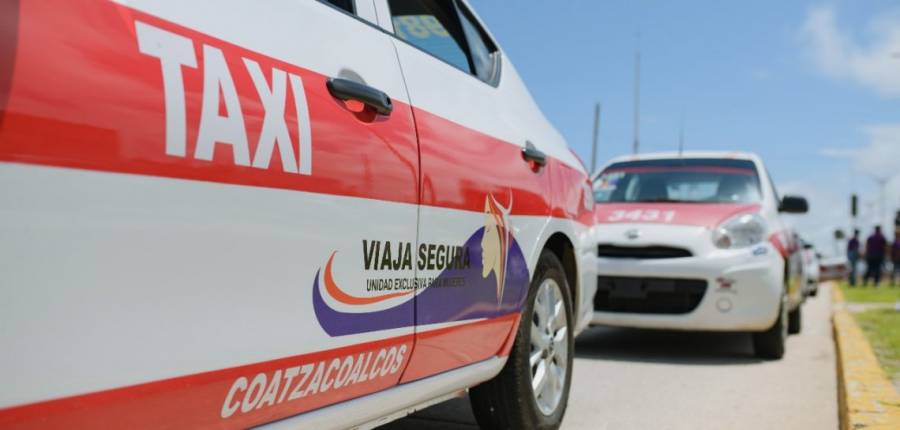 Coatzacoalcos ya cuenta con taxis exclusivos de mujeres