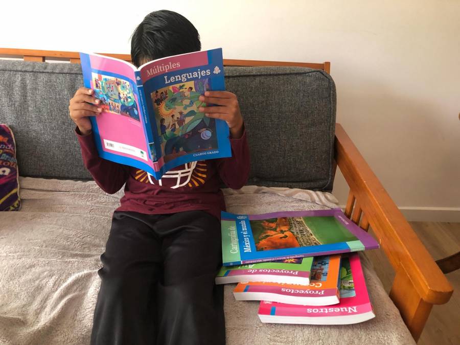 Maestros declaran incertidumbre en Coahuila y Chihuahua ante la suspensión de los libros de la SEP